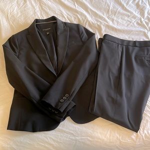 Banana Republic Womens Suit